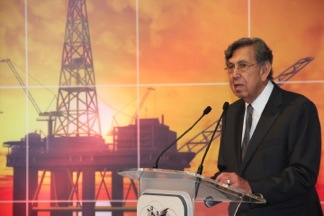 Advierte Cuauhtémoc Cárdenas que la lucha por evitar la privatización del petróleo sigue