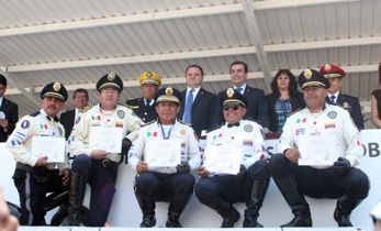 Homenajea Gobierno de la Ciudad a jubilados y pensionados de la Policía Preventiva