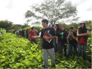 Jóvenes de “Prepa Sí” se suman a la producción de alimentos para la Ciudad