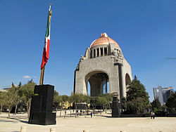 Mayo, Junio, Julio y Agosto estará cerrada la entrada Norte de la Estación Revolución del Metro Línea 2 dirección Cuatro Caminos. No  parará el convoy