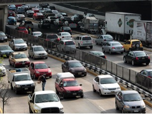 Se integrarán autobuses ecológicos a la zona de Santa Fe, para desalentar el uso particular del automóvil