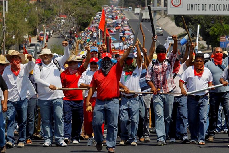 ¿Educación o revolución?