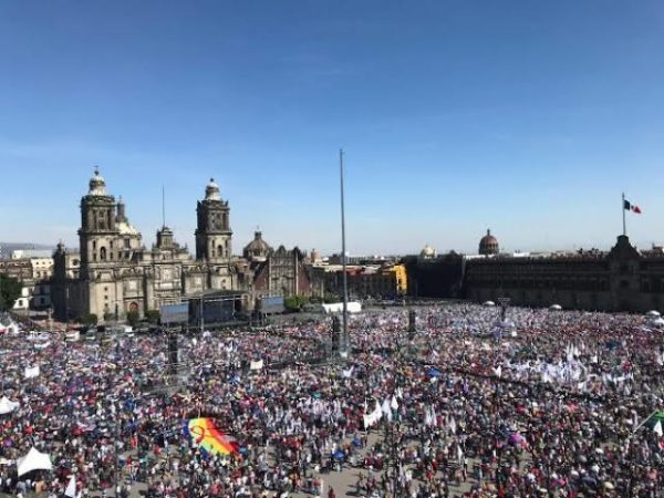 El zócalo eterno, propio, inmutable