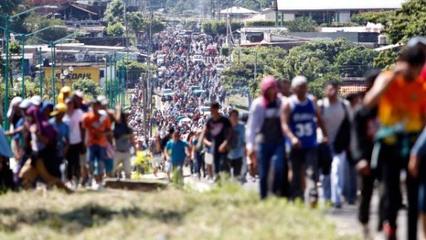 La solución migratoria y aeronáutica