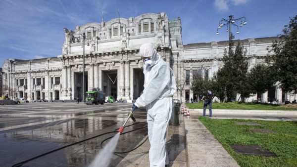 El virus se esparce; el incordio crece