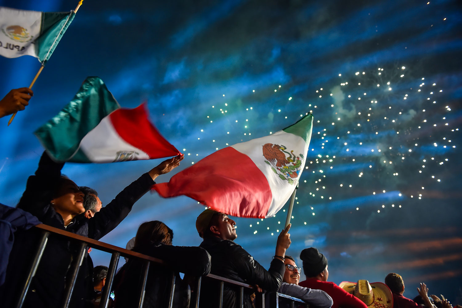 Grito sin pueblo;  rifa sin avión