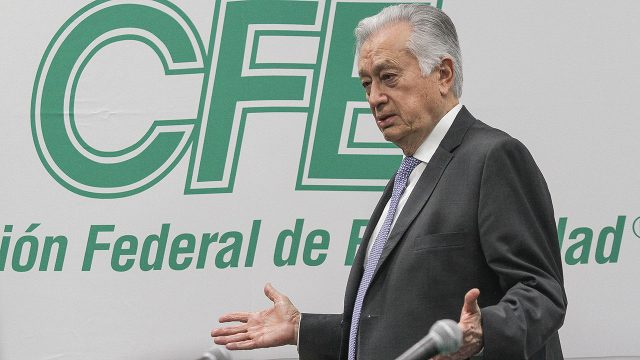 CFE, de la vanidad a la oscuridad