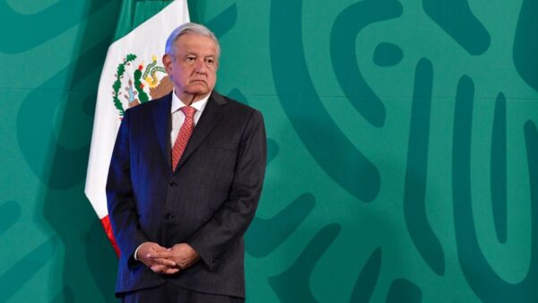 Andrés Manuel le teme a la Iglesia católica