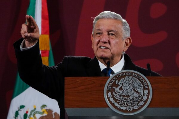 AMLO confirma que Pedro Castillo solicitó asilo en la Embajada de México en Lima; contradice a Ebrard