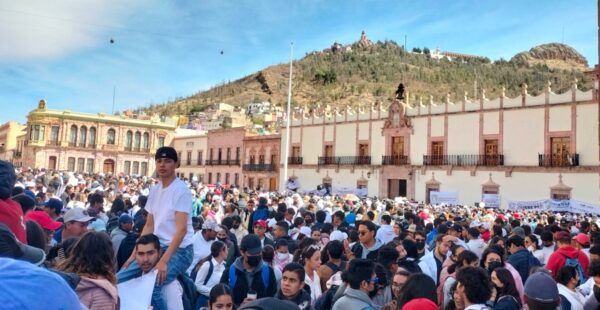 «¡Yo quiero estudiar, no quiero morir!», gritan estudiantes zacatecanos cansados de la violencia