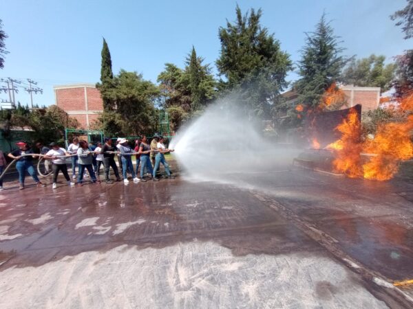 “Mujeres Salvando Vidas”: Bomberos de Texcoco ofrecen capacitación para enfrentar incendios