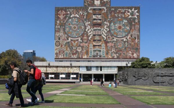 La UNAM aprueba anular títulos por “falta de integridad”, a raíz del caso Esquivel