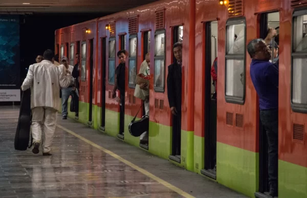 “Dejaremos de usar nuestros celulares personales para manejar el Metro; y si no hay señal en los radios…»