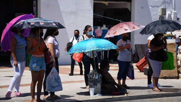 Inicia ola de calor en el país; advierten temperaturas de hasta 45 grados