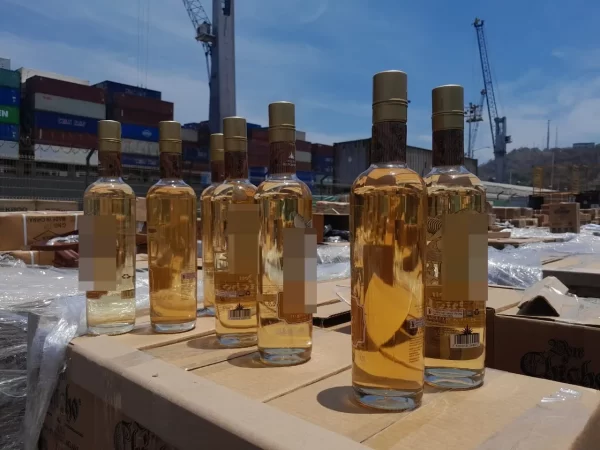 ¡Que falta de respeto! meten más de 8 mil kilos de metanfetaminas en botellas de tequila