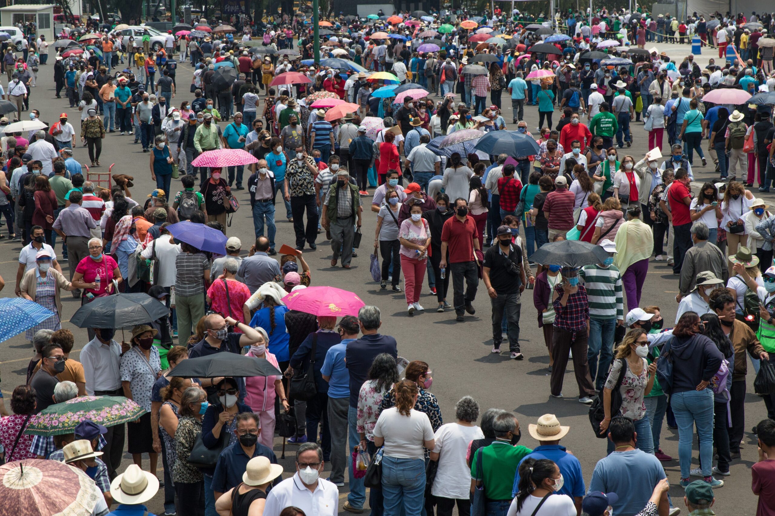 Revelan orden de ponernos vacuna aguadita