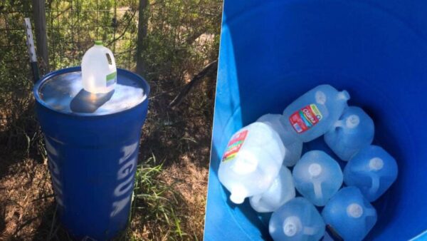 En Texas, decididos a expulsar a migrantes, desaparecen tambos de ayuda con agua potable