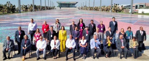 En Hidalgo, fracasó reunión de 32 secretarios de educación; 8 rechazan  firmar distribución de libros de la 4T