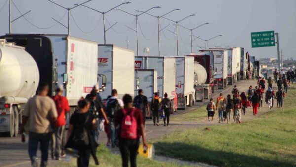 Varadas en la frontera de Texas 2 mil mdd en mercancía, acusan empresarios mexicanos