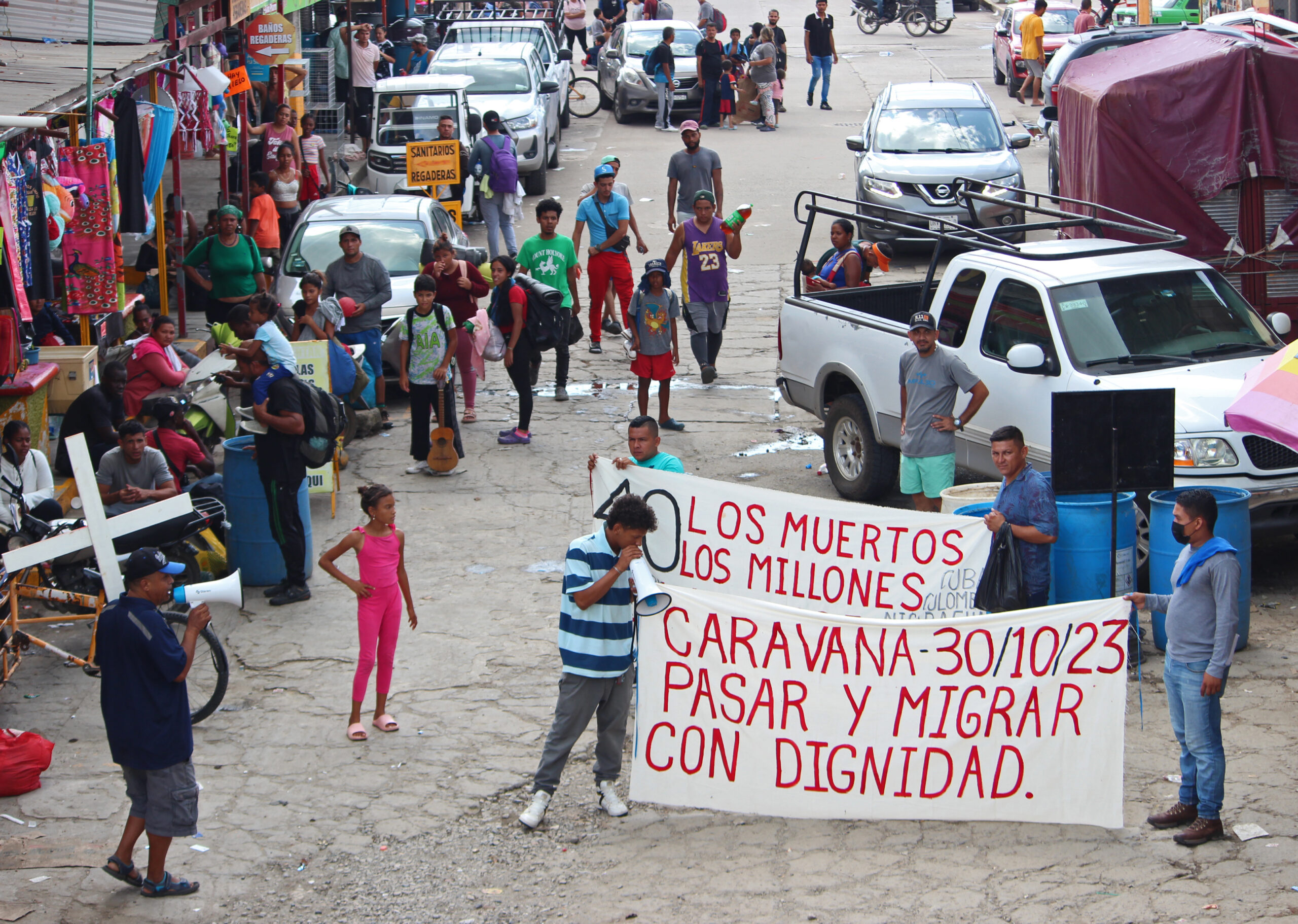 En un año EU arrestó a más de 2 millones de migrantes en su frontera con México