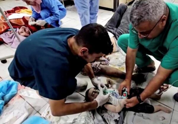 Evacúan a 30 bebés del hospital Al Shifa de Gaza asediado por tropas de Israel