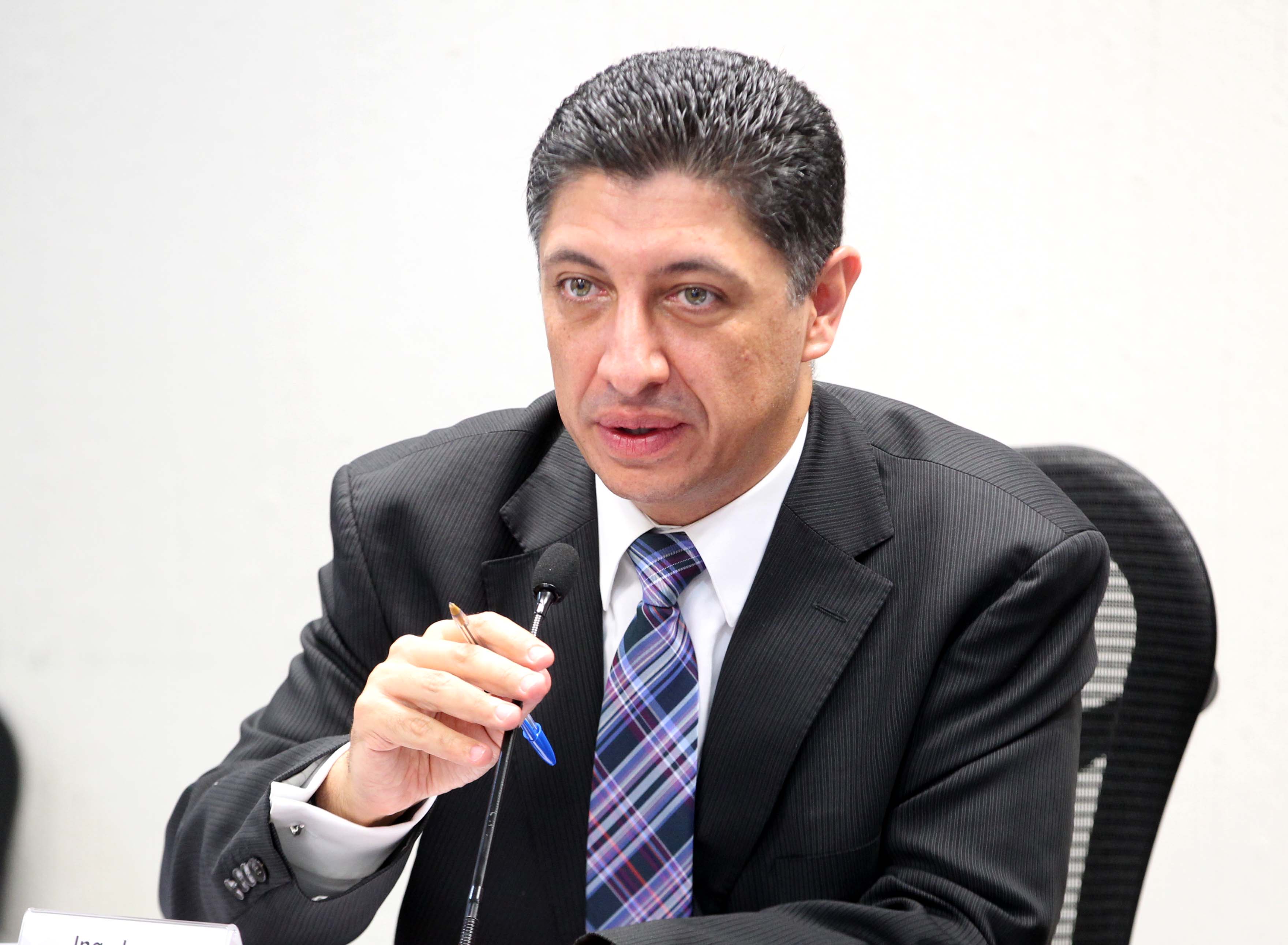 Jorge Torres, encargado del PREP, renuncia al INE