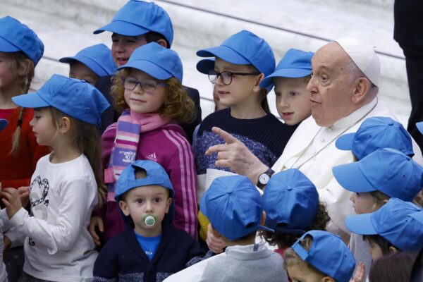 El Papa pide no olvidar y ayudar a damnificados de Acapulco y a discapacitados