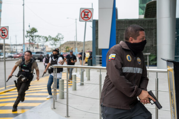 México condena violencia provocada por crimen organizado en Ecuador