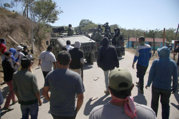 Indígenas de Guerrero expulsan a militares que les negaron ayuda durante un ataque de grupo criminal