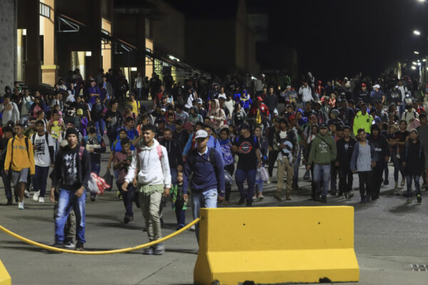 Primera caravana del año con 500 migrantes sale de Honduras rumbo a México