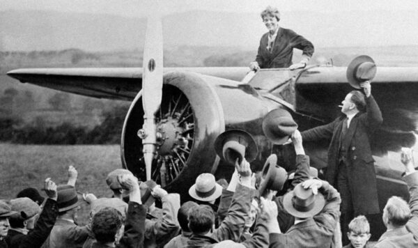 Sonar de unos exploradores podría haber hallado el avión perdido de Amelia Earhart