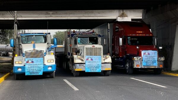 Transportistas cerrarán carreteras el 5 de febrero; exigen seguridad en vialidades federales