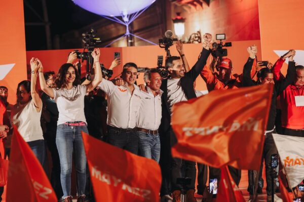 Álvarez Máynez inició su campaña presidencial en Jalisco haciéndola de promotor de Pablo Lemus