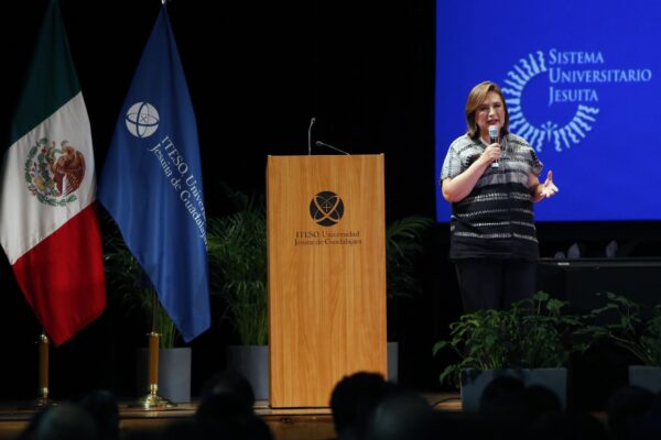 Xóchitl propone renegociar con EU acuerdo migratorio y se otorgue residencia a mexicanos