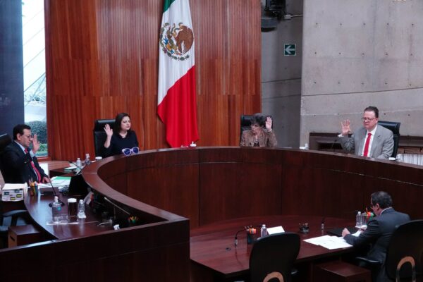 Pese a reclamo infantil de AMLO, el TEPJF ratifica que sí vulneró neutralidad del proceso electoral