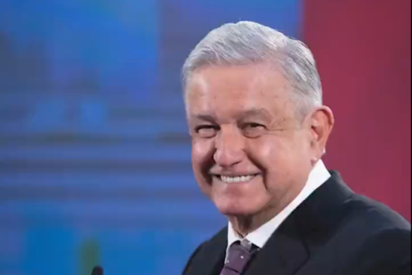 Reforma y despedida: AMLO domina la escena con timing perfecto