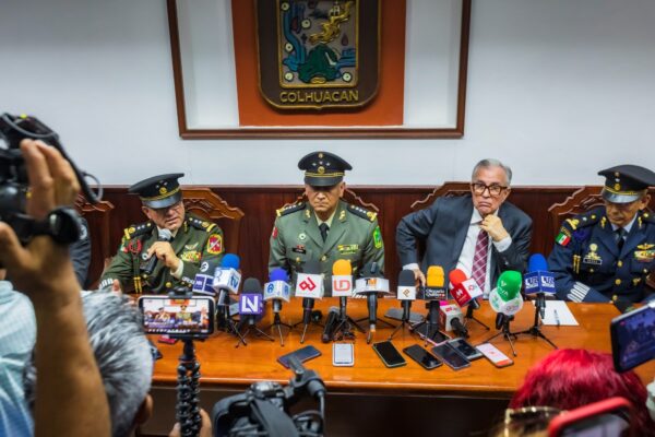 Ejército se declara incapaz de controlar la violencia en Sinaloa: “Depende de ellos, no de nosotros”