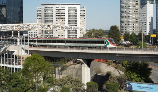 Inauguran tramo del Tren Interurbano: un proyecto a medias